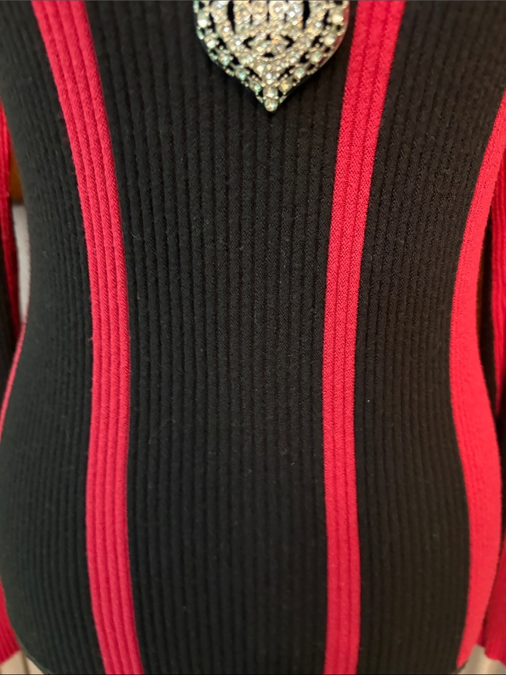 Black & Red Vertical Stripe Ribbed Sweater - Picture 3 of 10